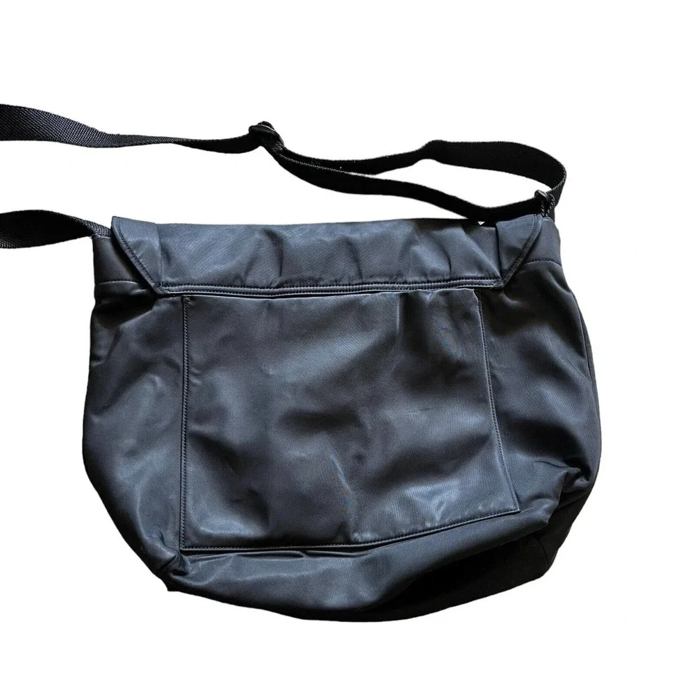 Kate Spade Black Nylon Adjustable Strap Messenger Bag Flap Closure Y2K Style